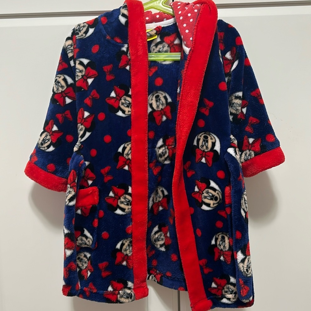 Minnie Mouse Character Robe